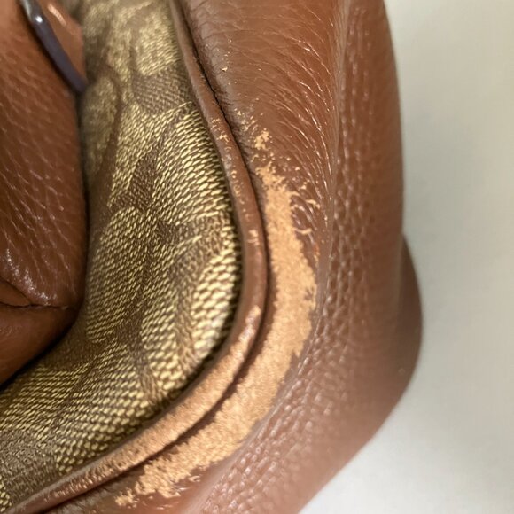 Coach 5671 Signature Canvas Bagpack Brown READ. main image 12